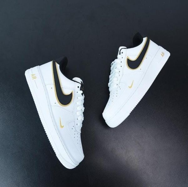 NIKE AIRFORCE 1 BLACK GOLD SWOOSH